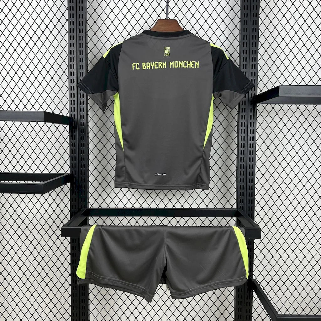 2025/2026 Bayern Munchen Goalkeeper Football Shirt Kids FTBL4ALL