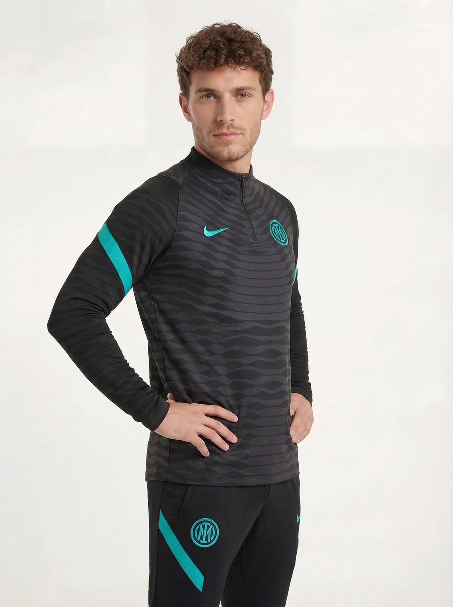 INTER MILAN BLACK AND BLUE TRACKSUIT Classic Football Jerseys