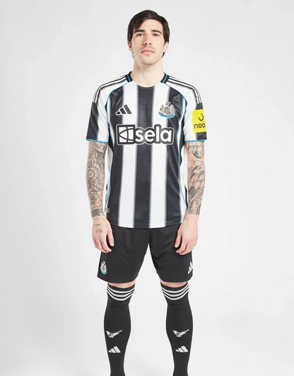 NEWCASTLE UNITED FC 2025/26 HOME KIT –