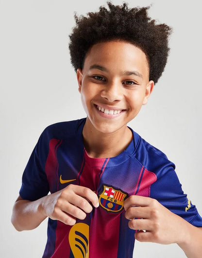 NIKE FC BARCELONA 2025/26 HOME SHIRT JUNIOR –