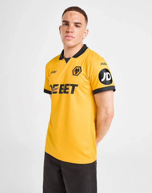 SUDU WOLVERHAMPTON WANDERERS FC 2025/26 HOME SHIRT –
